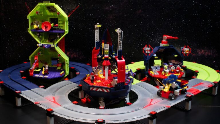 Mega Bloks Planetoids City 9300 Set Review